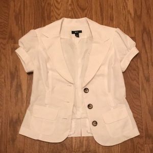 White short sleeve blazer